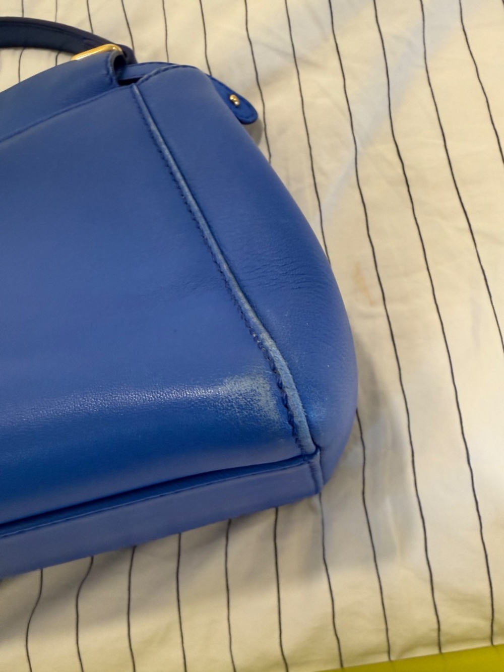 Authentic Fendi Peekaboo small - Picture 10 of 16